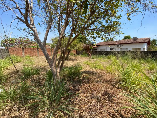Vendo lote de esquina 15x18,5m