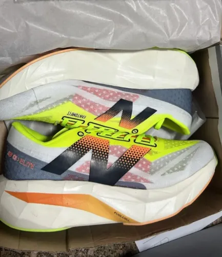 NEW BALANCE FUELCELL SUPERCOMP ELITE V4 N° 40 IMP. 1.1
