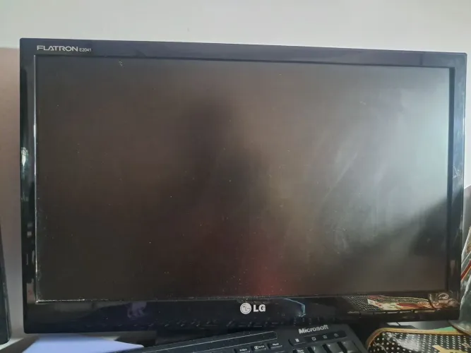 Monitor LG Flatron E2041