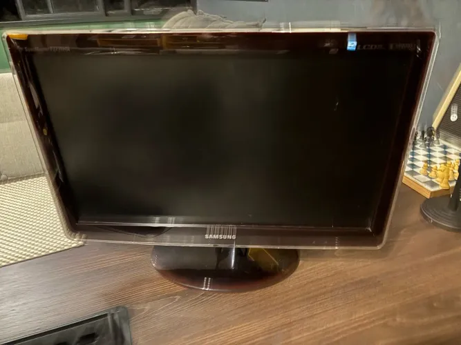 Monitor/TV Samsung 14?