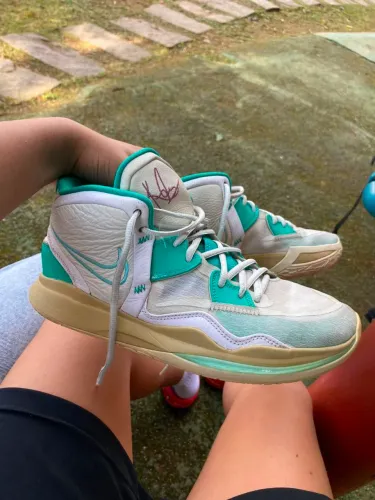 TENIS KYRIE INFINITY 8