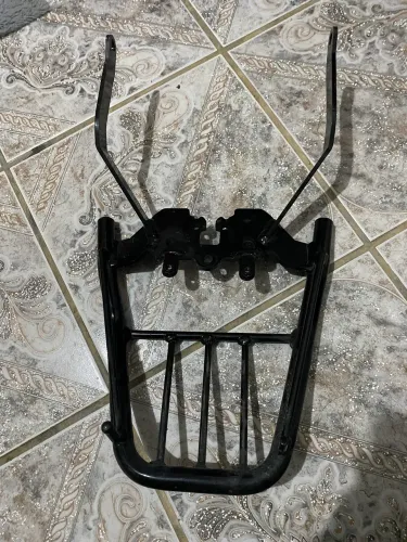 Suporte bagageiro biz 125 
