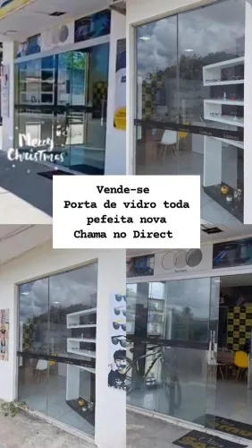 Vende-se porta de vidro para loja