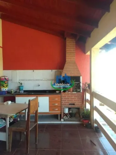 Casa com 3 dormitórios à venda, 182 m² por R$ 200.000,00 - Vila Operária - Guarulhos/SP