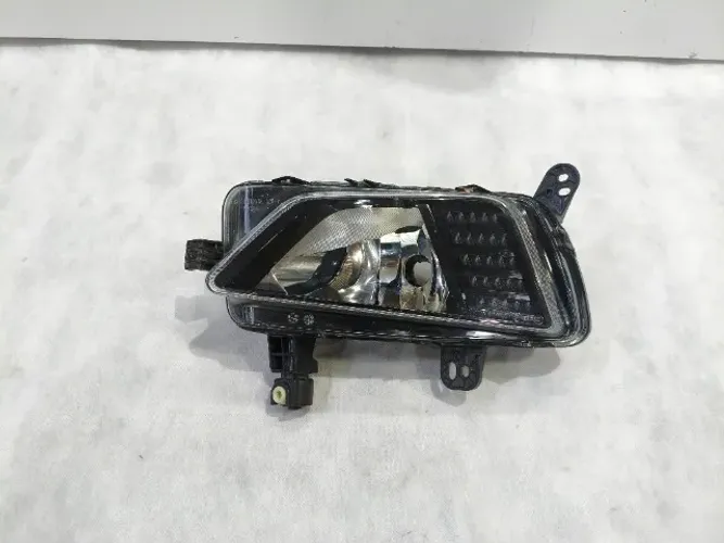 Farol milha esquerdo Polo virtus 2017 2018 2019 a 2022 original