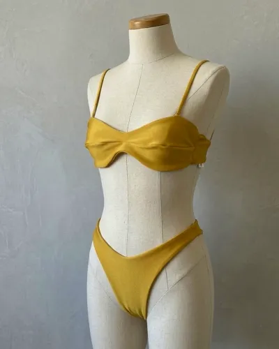 Conjunto biquíni amarelo