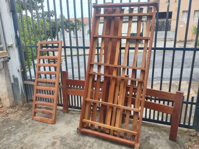 Bi-cama de madeira