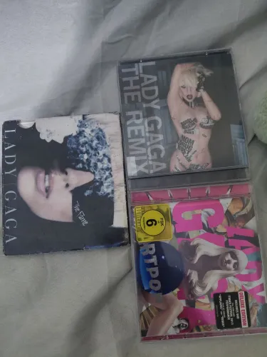 Vendo CDs da Lady Gaga
