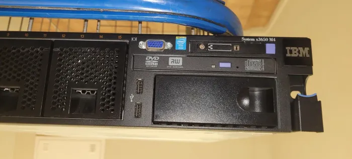 Servidor IBM x3650 m4 Dual Xeon 208Gb Ram 2.6tb HD