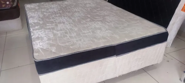Cama Semi Nova Espuma - Casal (ENTREGA GRÁTIS)