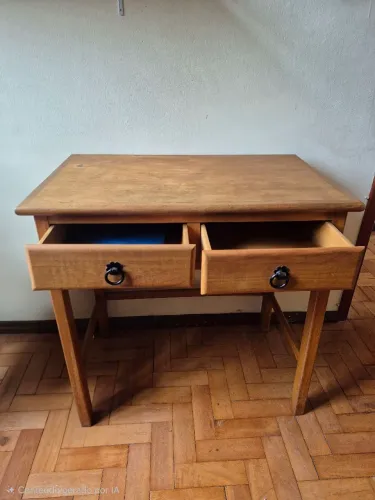 Mesa de Estudo em madeira