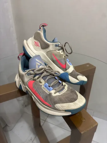 Vendo Nike Giannis Immortality 2