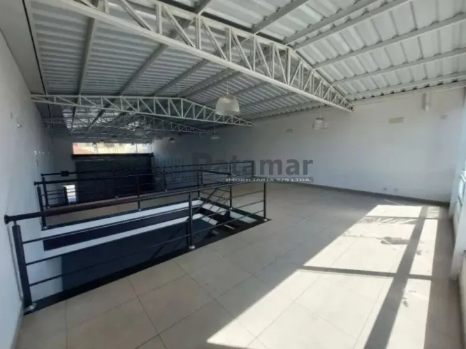 Galpão para locação com 328 metros proximo ao metrô Vila Sonia!