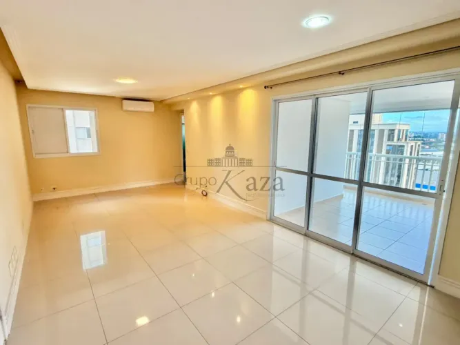 Apartamento - Royal Park - Pátio Condomínio Clube - 2 Suítes - 90m².