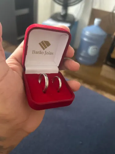 Aliança de namoro (1 mês de uso) tamanho 18 e 13