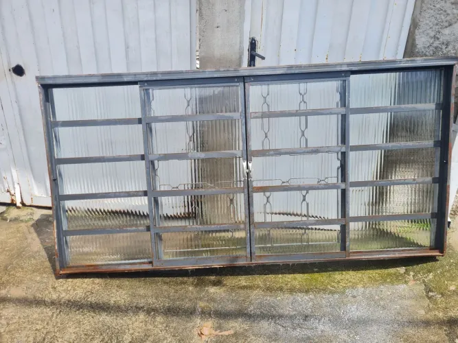 Janela 2,00x1,0 semi nova