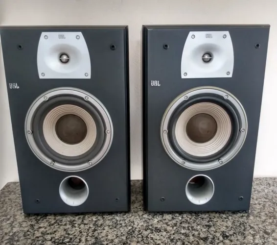 Caixas JBL n28