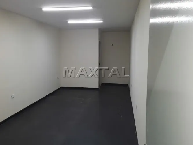 Sala comercial para locação na Cruzeiro do Sul, de 20m². A 50 metros do metrô Santana.