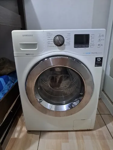 Máquina lava e seca