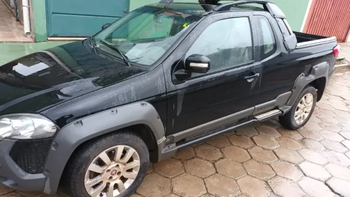 Fiat Strada Adventure 1.8/ 1.8 Locker Flex CE 2014