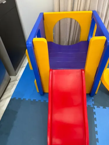 Ecorregador playground com gangorra cavalinho Xalingo 