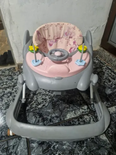 Andador bebe menina