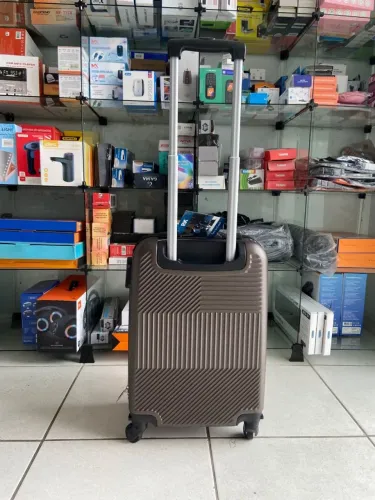 Mala de viagem 10Kg - ideia para viagem longa - muito espaço
