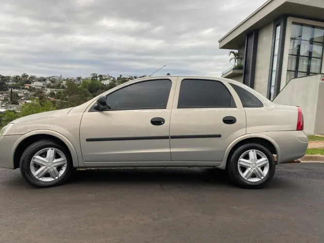 Chevrolet Corsa Sedan 1.0 MPFI 8V 71cv 4P 2004