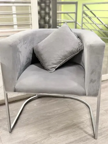 Poltrona Moderna Cinza