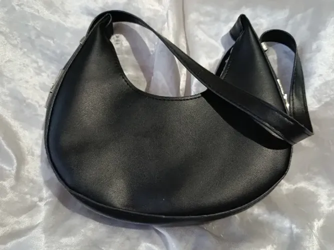 Bolsa de ombro preta
