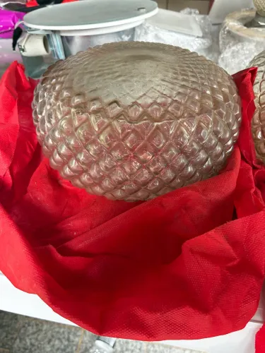 Vendo um conjunto de 3 luminárias antiga de vidro