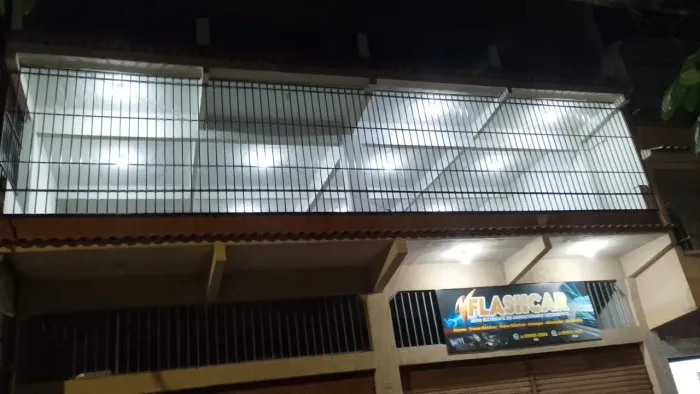 ALUGA-SE IMÓVEL COMERCIAL