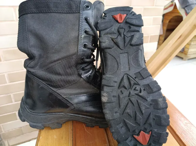 Coturno Militar tamanho 40 ultra leve