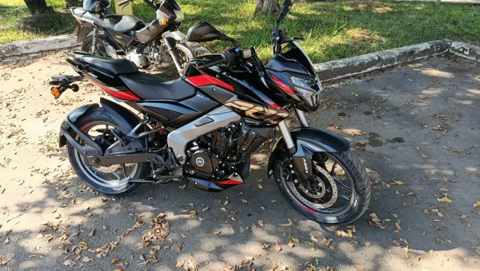 Vendo Moto Dominar NS200 BAJAJ