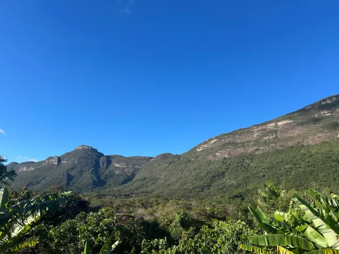 Terreno no Vale do Capão - 1000m2 - Vista 360° e Água de Nascente
