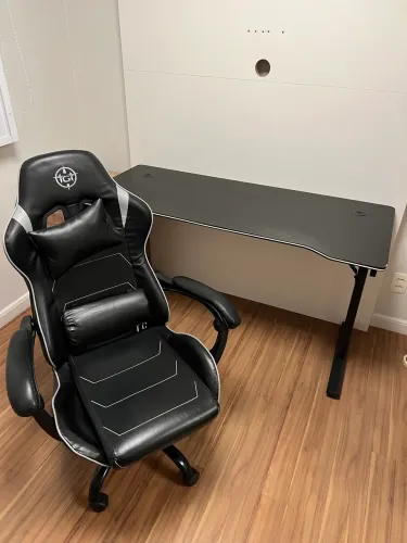 Kit mesa e cadeira gamer
