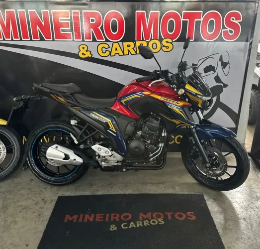 FZ25 250 FAZER CAPITÃ MARVEL FLEX