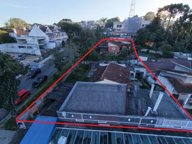 SÃO LOURENÇO: TERRENO com 1.218m² na Mateus Leme esquina com João Guariza.