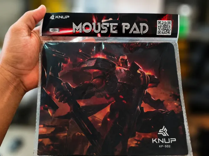 Mouse Pad Gamer KNUP KP-S02 - Base Antiderrapante, Alta Precisão e Estampa Exclusiva