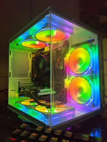 PC Gamer de mão de vaca