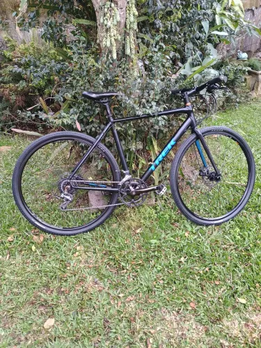 Bicicleta bike aro 29 alumínio Trek zector 2/quadro 53,5cm, capacete, bomba, Ulook