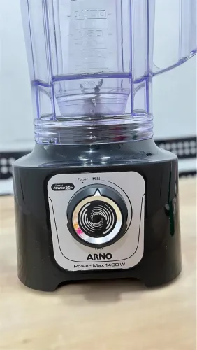 Liquidificador Arno 2L Seminovo