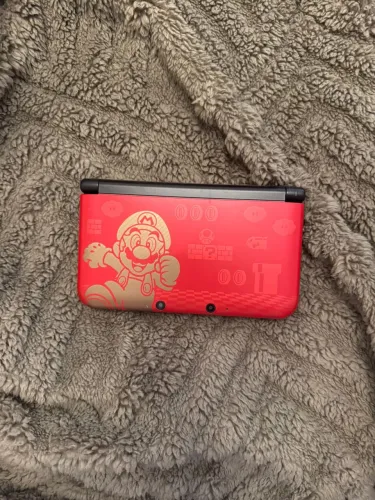 Nintendo 3DS XL Mario Gold Edition