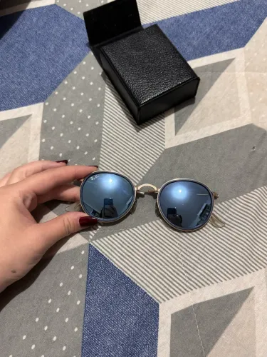 Óculos azul rayban dobrável