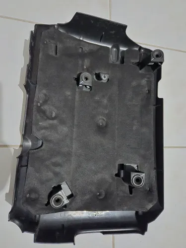 Tampa capa motor Jetta GLI / GTI