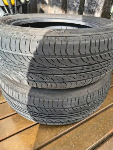 Dois pneus 185/60 R15 (zerados)