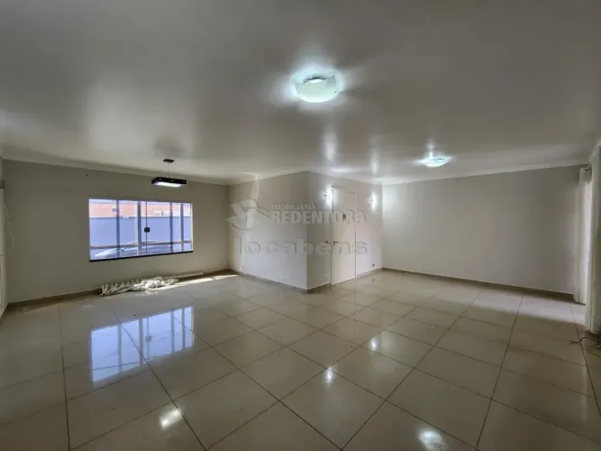Casa comercial de 04 dormitórios, acessibilidade no bairro Nova Redentora/Jardim do Centro