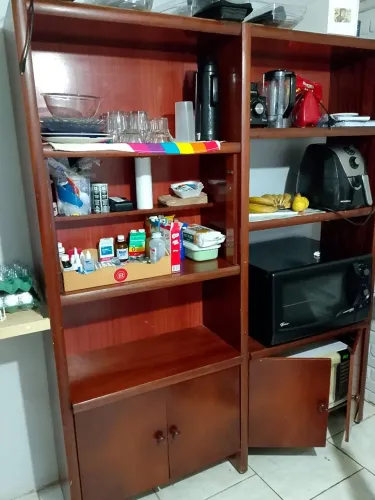 Armário Antigo e Muito bom em perfeitas condições