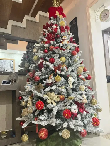Árvore de Natal nevada