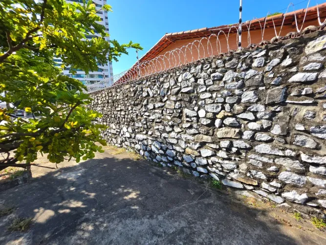 Casa Excelente para Comércio